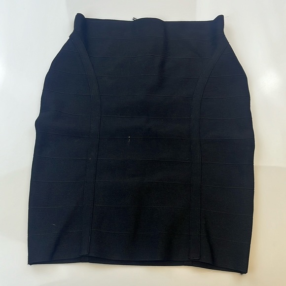 Guess Bandage Skirt N117-2 - Picture 4 of 7